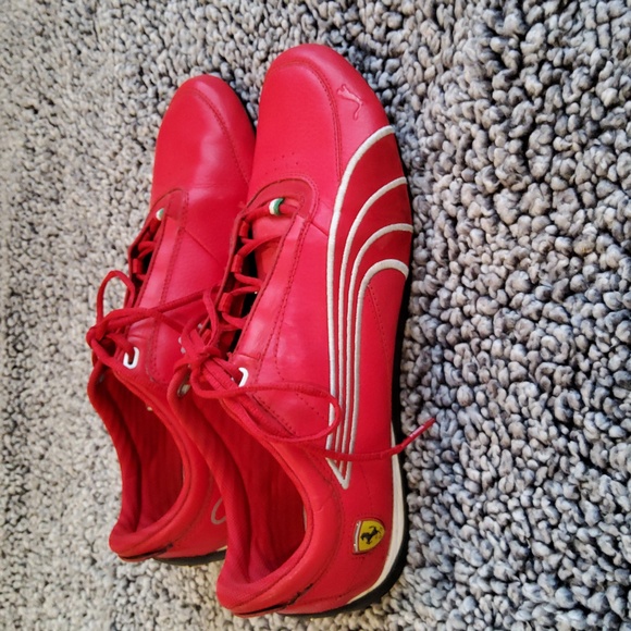 PUMA Drift Cat 4 Ferrari CARBON RED/WHITE SHOE SIZE 11 - Picture 3 of 5